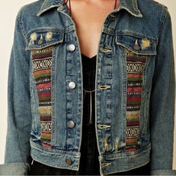 FREE PEOPLE boho style Aztec Baja distressed denim jacket. - Picture 2 of 5